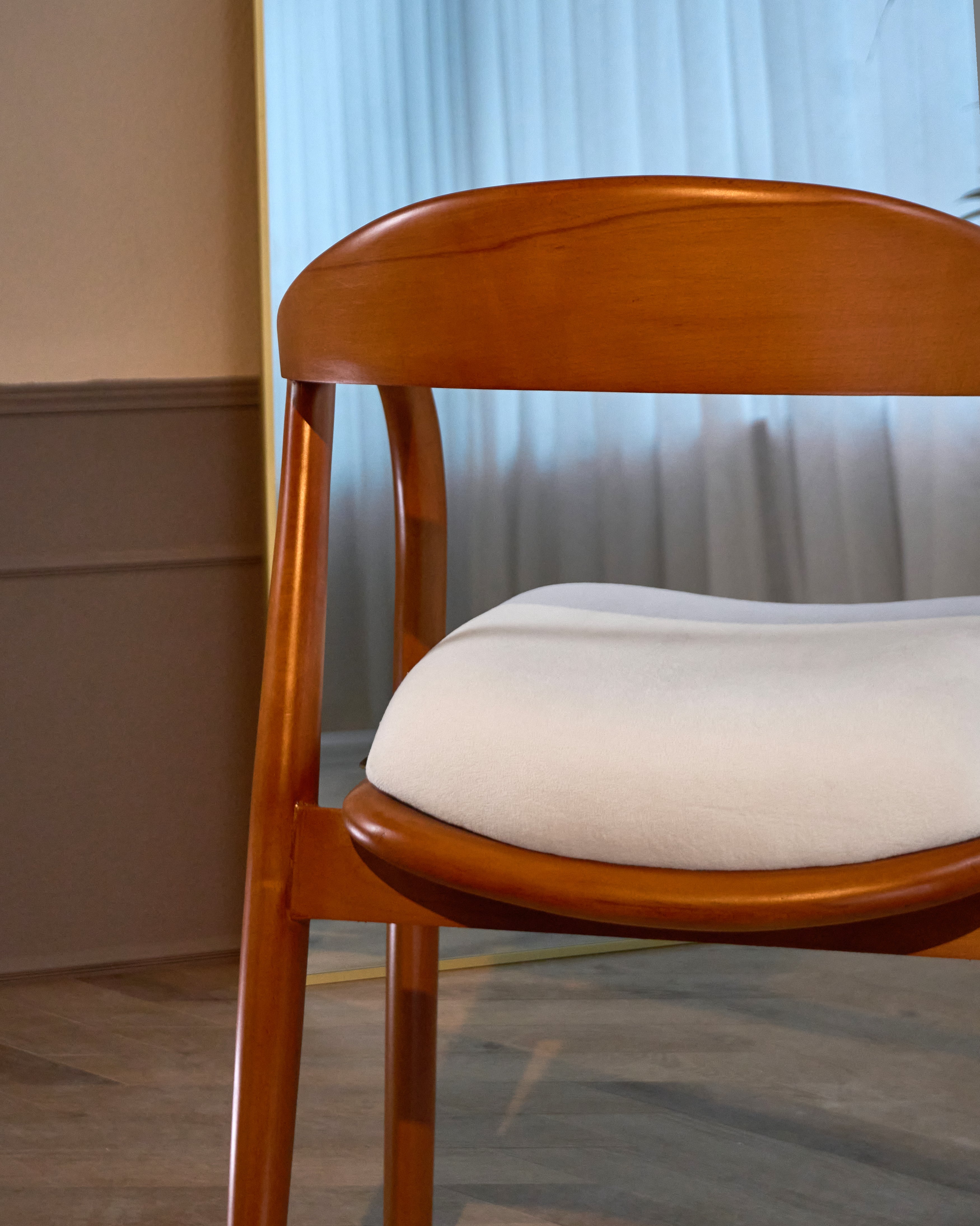 Kyoto eetkamerstoel - licht